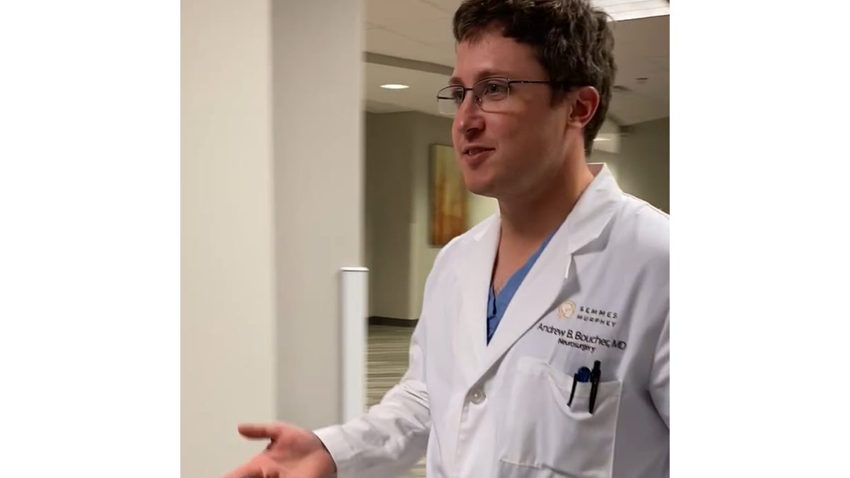 EF515 EEE 2054 4 A63 AB15 63 D6 CF17 F5 C4 1 105 c Cropped