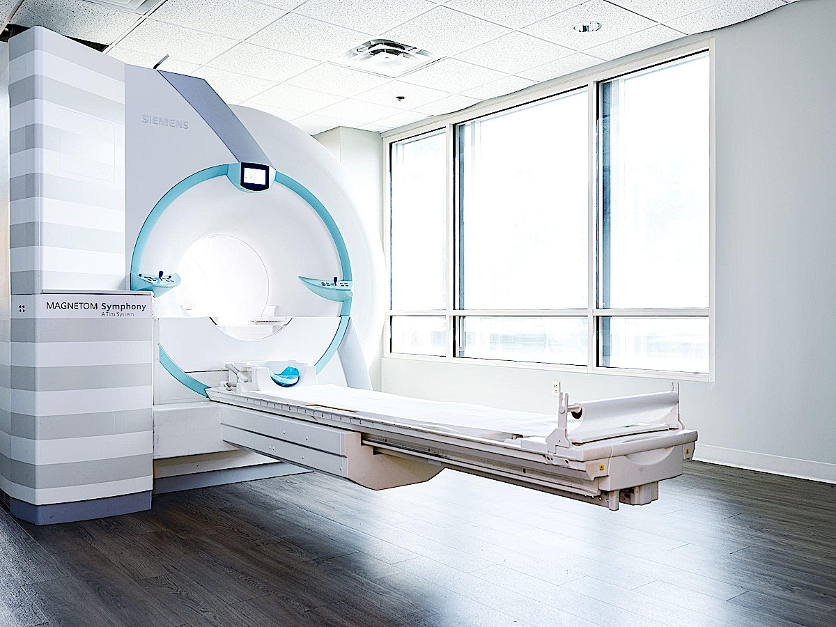MRI Machine Semmes Murphy Clinic