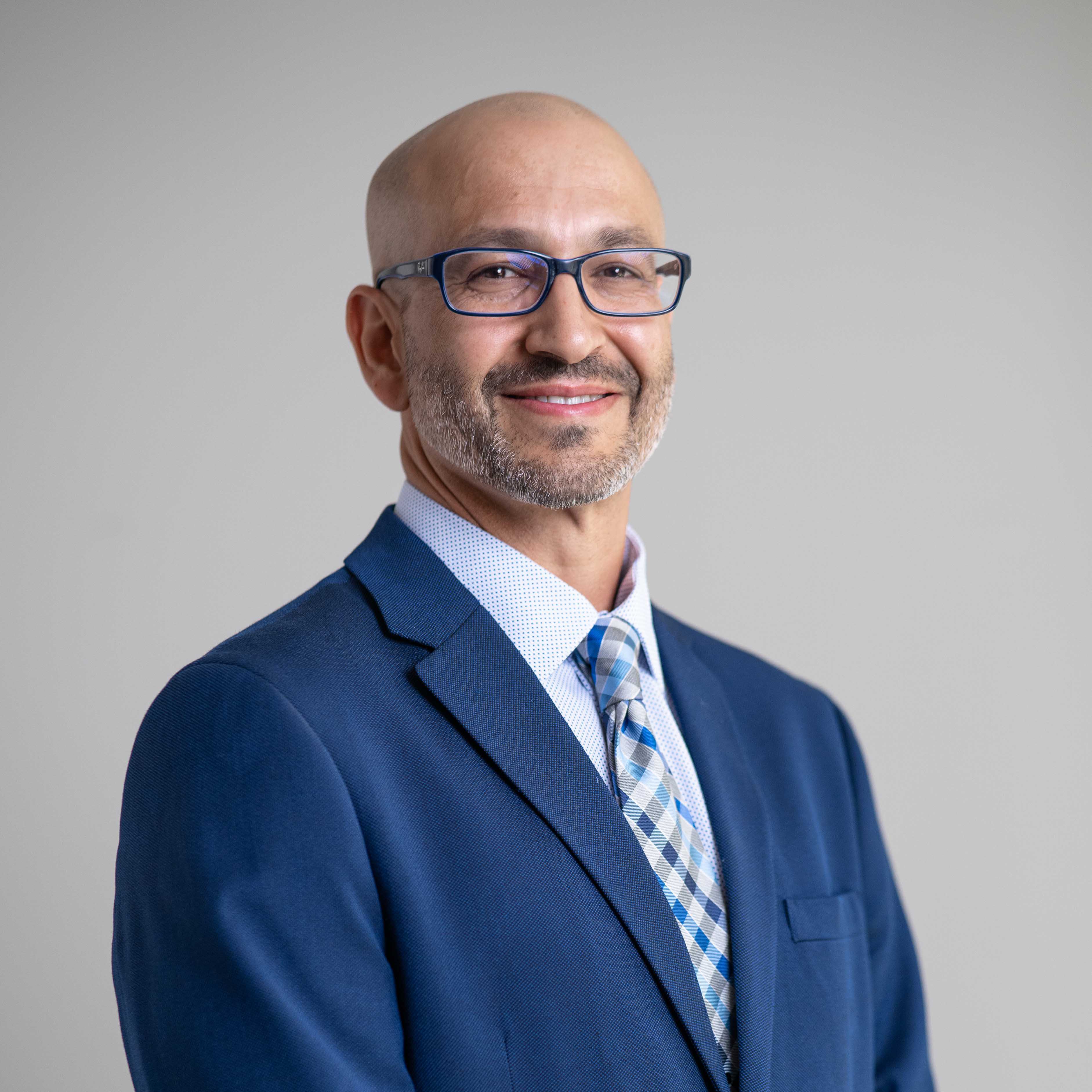 Dr Shimony Headshot 2 web small